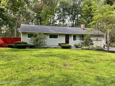 10 Laurel Ln, Ballston Spa, NY 12020 photo 3