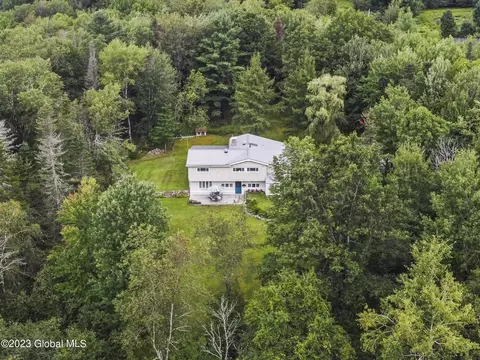 248 Babcock Lake Rd, Petersburgh, NY 12138