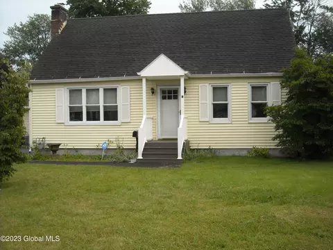 9 Rapple Dr, Albany, NY 12205