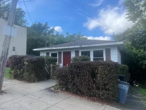 35 Stow Ave, Troy, NY 12180