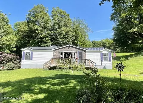 25 Hillcrest Way, Granville, NY 12832