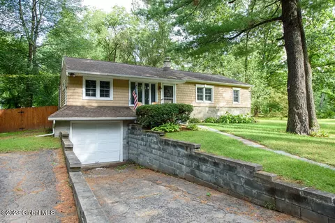 317 Church Rd, Albany, NY 12203