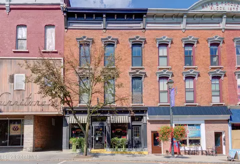 19-21 W Main St, Johnstown, NY 12095