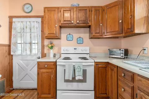 540 Harrison Ave, Schenectady, NY 12306 photo 9