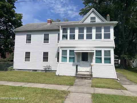 25 1st St, Watervliet, NY 12189