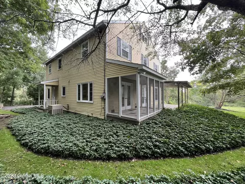 1271 Lock 7 Rd, Schenectady, NY 12309 photo 7
