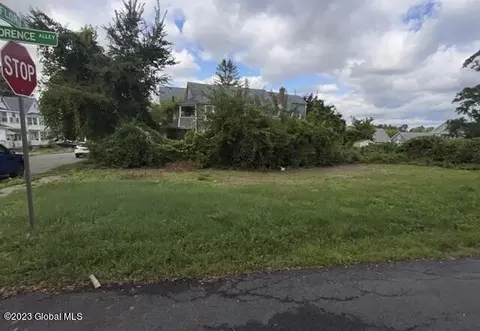 565 Florence St, Schenectady, NY 12308