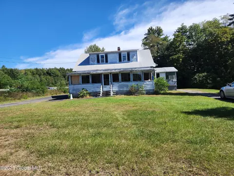 7172 Fish House Rd, Galway, NY 12074