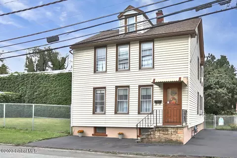 118 Ida St, Troy, NY 12180