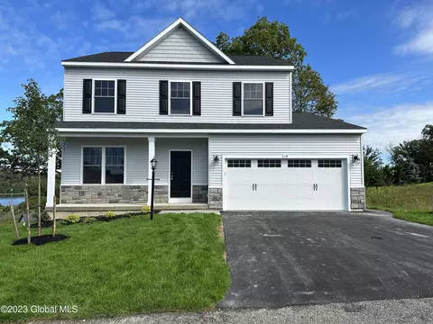 19 Harbor Ln, Cohoes, NY 12047