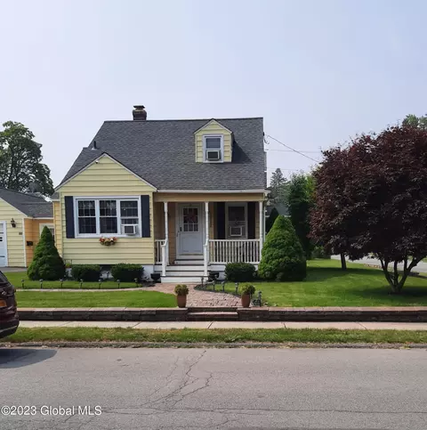 423 Riverside Ave, Scotia, NY 12302