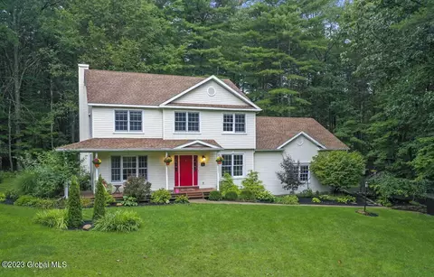 131 Werking Rd, East Greenbush, NY 12061