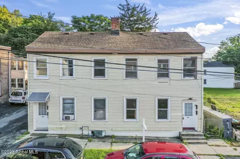 447-449 Madison St, Troy, NY 12180