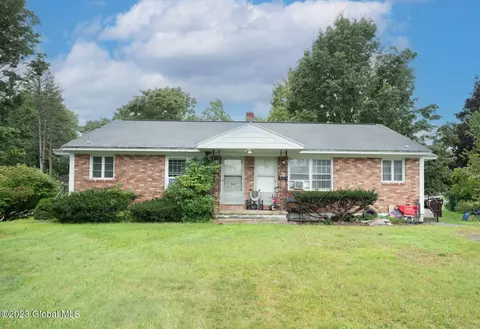 43 Cherry Ave, Delmar, NY 12054