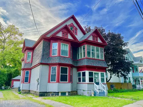 21 Washington Ave, Scotia, NY 12302