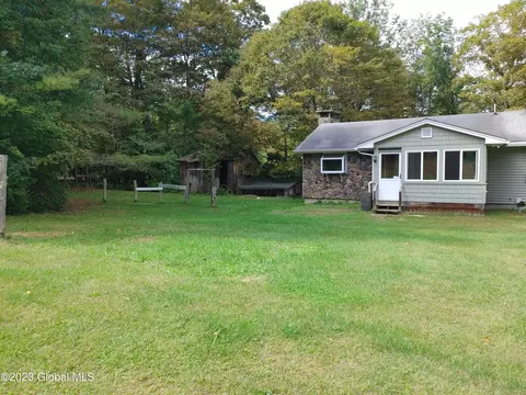 215 Trout Brook Rd, Ticonderoga, NY 12883
