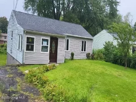 1011 9th Ave, Troy, NY 12182