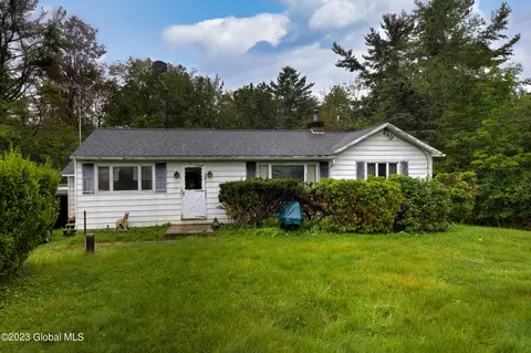 2281 Ny-2, Grafton, NY 12082