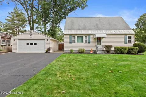 14 Merrill St, Albany, NY 12205