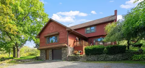 46 Bunny Ln, Altamont, NY 12009
