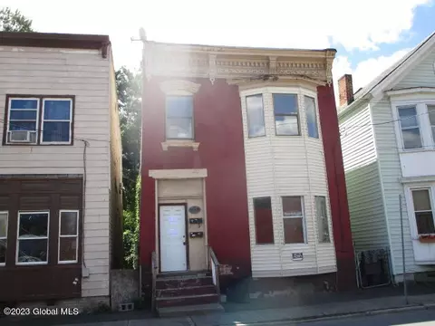 3121 7th Ave, Troy, NY 12180