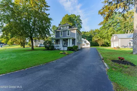 103 Gordon Rd, Schenectady, NY 12306