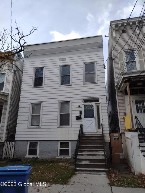65 Walter St, Albany, NY 12204