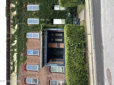 30-32 William St, Amsterdam, NY 12010