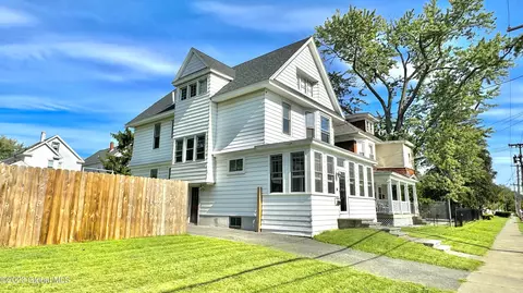 743 Myrtle Ave, Albany, NY 12208