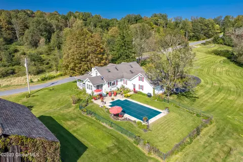 314 Deweys Bridge Rd, Whitehall, NY 12887