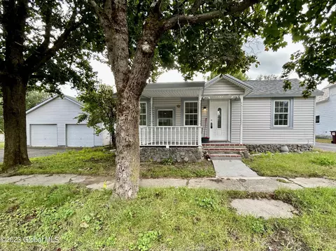 10 Cooper St, Fort Edward, NY 12828