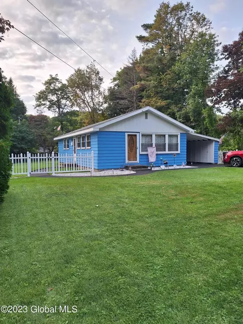 849 Bay Rd, Queensbury, NY 12804