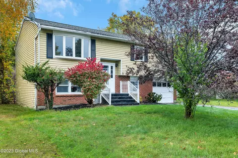 19 Donegal Ave, Troy, NY 12180
