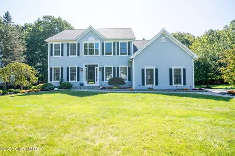 42 Turnberry Dr, Slingerlands, NY 12159