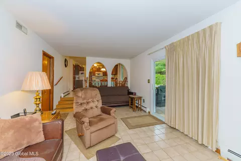345 Dolan Dr, Schenectady, NY 12306 photo 22