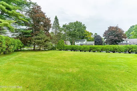 345 Dolan Dr, Schenectady, NY 12306 photo 41