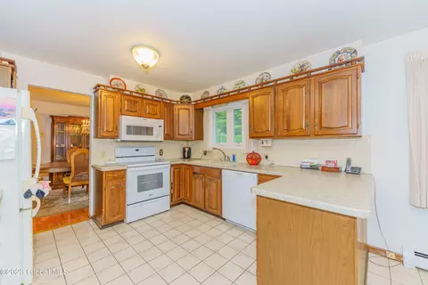 345 Dolan Dr, Schenectady, NY 12306 photo 15
