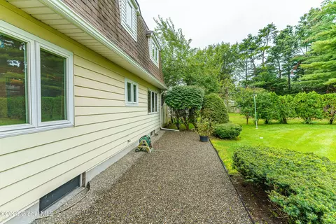 345 Dolan Dr, Schenectady, NY 12306 photo 42