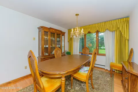 345 Dolan Dr, Schenectady, NY 12306 photo 12