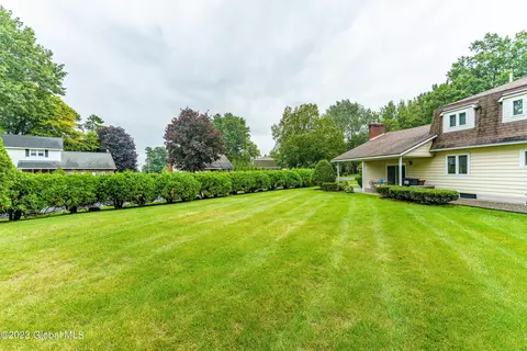 345 Dolan Dr, Schenectady, NY 12306 photo 39
