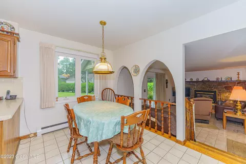 345 Dolan Dr, Schenectady, NY 12306 photo 17