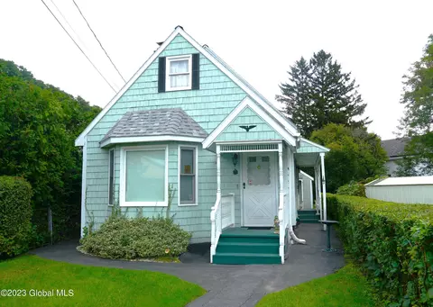 212 Bruce St, Scotia, NY 12302