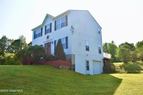 698 Coach Rd, Argyle, NY 12809 photo 4