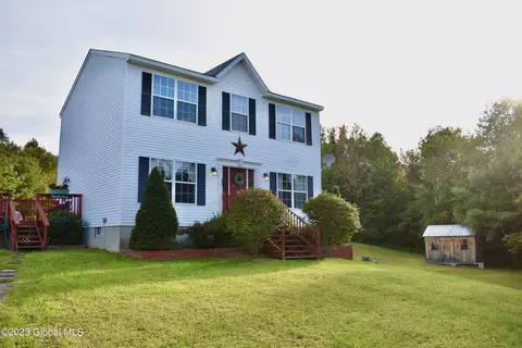 698 Coach Rd, Argyle, NY 12809