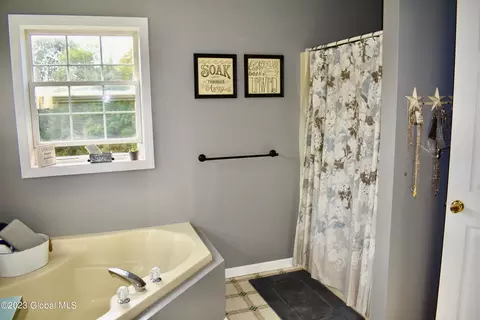 698 Coach Rd, Argyle, NY 12809 photo 18