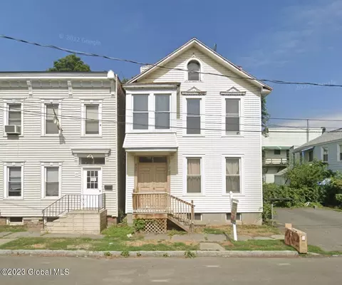 497 3rd Ave, Troy, NY 12182