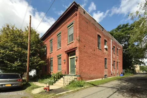 111 Madison St, Troy, NY 12180