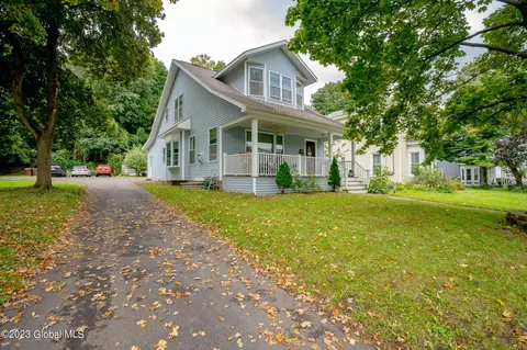 11 S Main St, Voorheesville, NY 12186