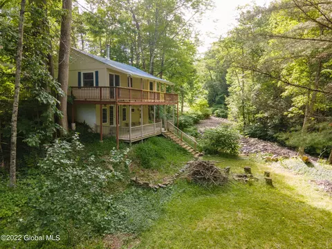 344 Pleasant Valley Rd, Fultonham, NY 12071