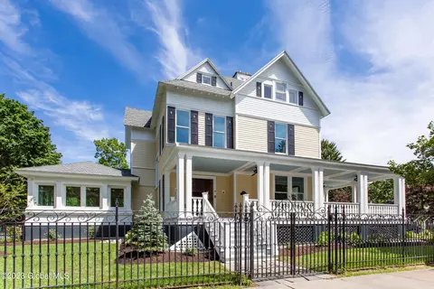 181 Phila St, Saratoga Springs, NY 12866
